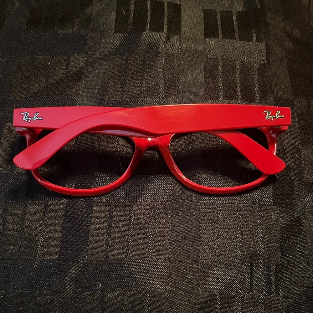 Ray-Ban “New Wayfarer” Vibrant Red Eyewear - Picture 4 of 5